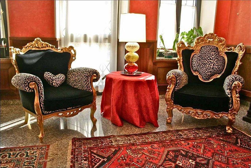 Hotel & Grossa